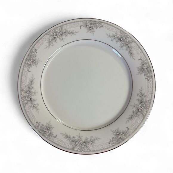 Noritake Legendary Sweet Leilani Dinner Plates 4 pc Set 10 1/2 inch - Picture 1 of 3